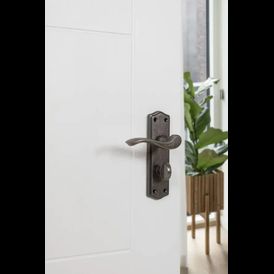 Old English Warwick WC Lever Door Handle on Backplate (Pair) alternative