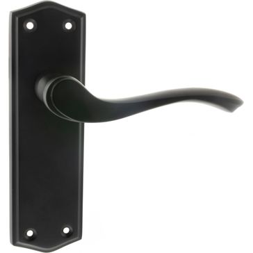 Old English Warwick Latch Lever Door Handle on Backplate (Pair)