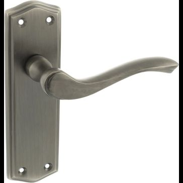 Old English Warwick Latch Lever Door Handle on Backplate (Pair)