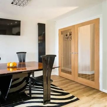 JB Kind Thames Unfinished Oak 1 Light Glazed Internal Door alternative