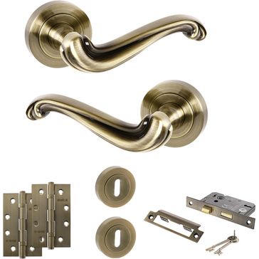Old English Colchester Door Handle Pack - 3 Lever Lock Set