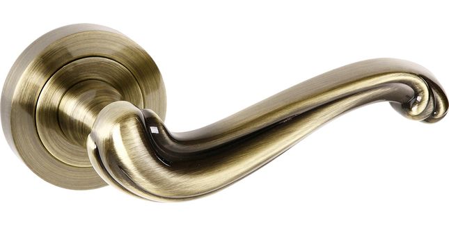 Old English Colchester Lever Door Handle (Pair)