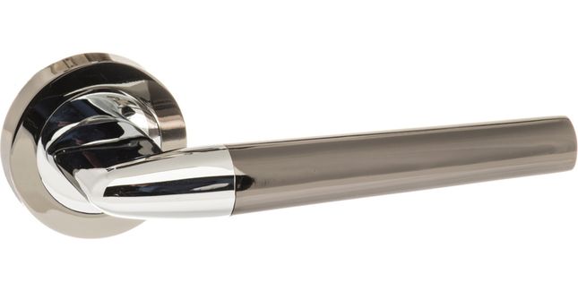 STATUS Tennessee Lever Door Handle on Round Rose (Pair)